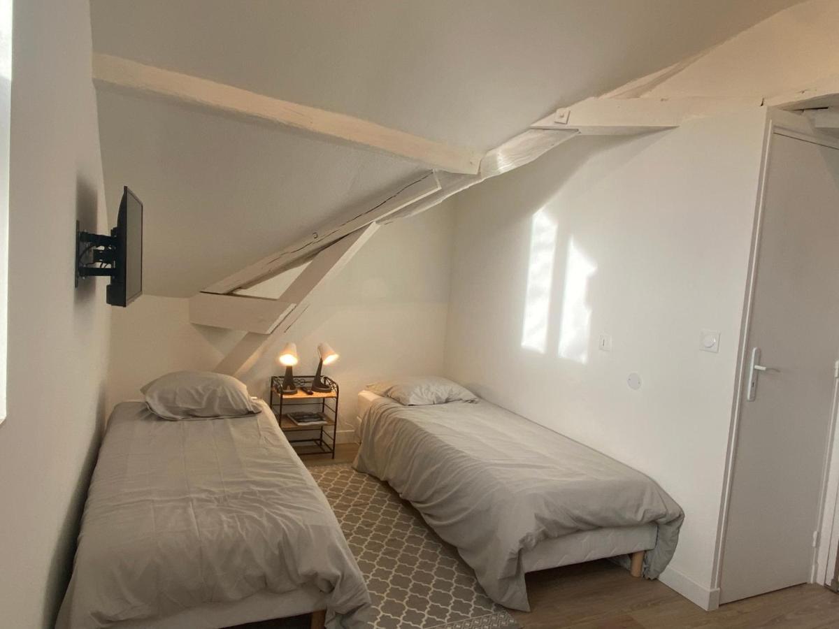 Studio Dans Les Ecuries Du Chateau Bonnelles Eksteriør billede
